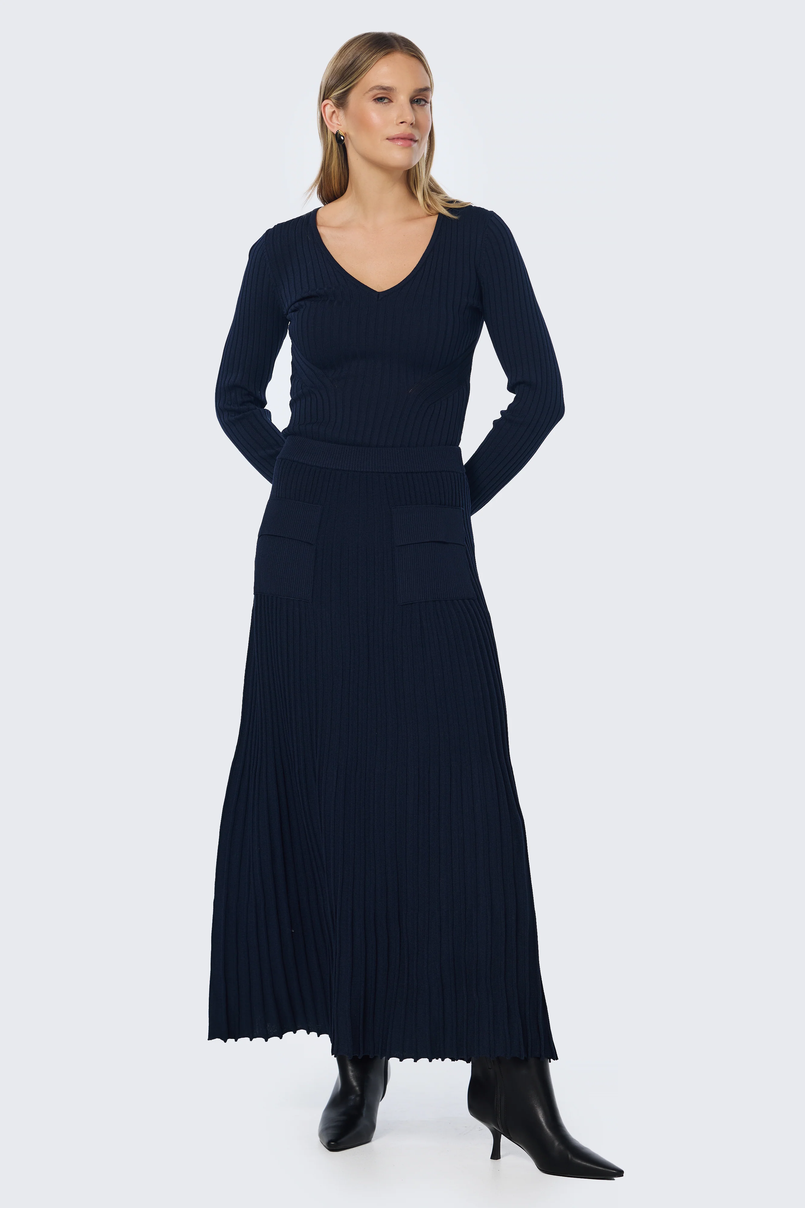 Pocket Knit Midi Skirt - Navy - Image 9