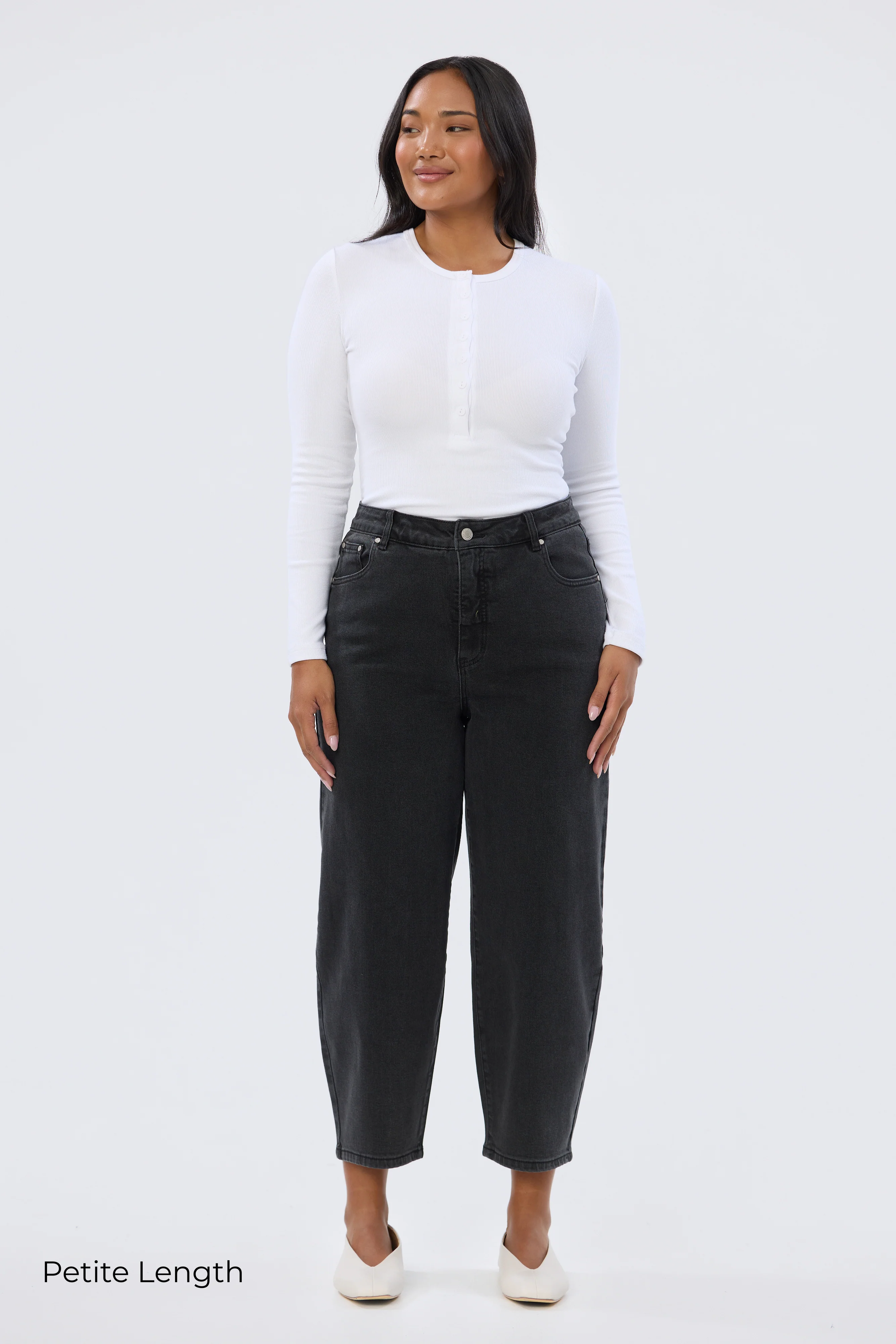 Signature Barrel Leg Jeans - Black Wash - Image 5