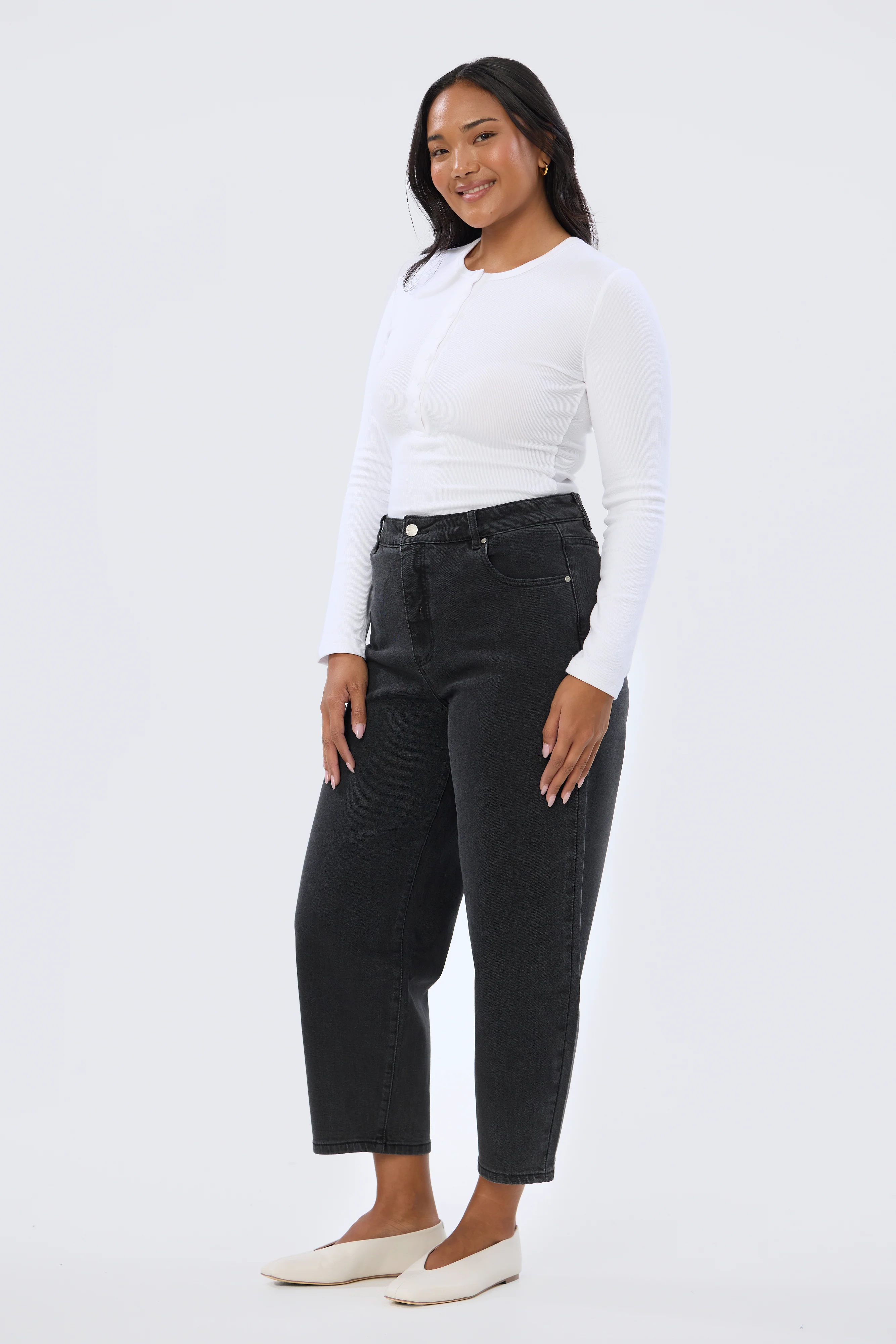 Signature Barrel Leg Jeans - Black Wash - Image 7