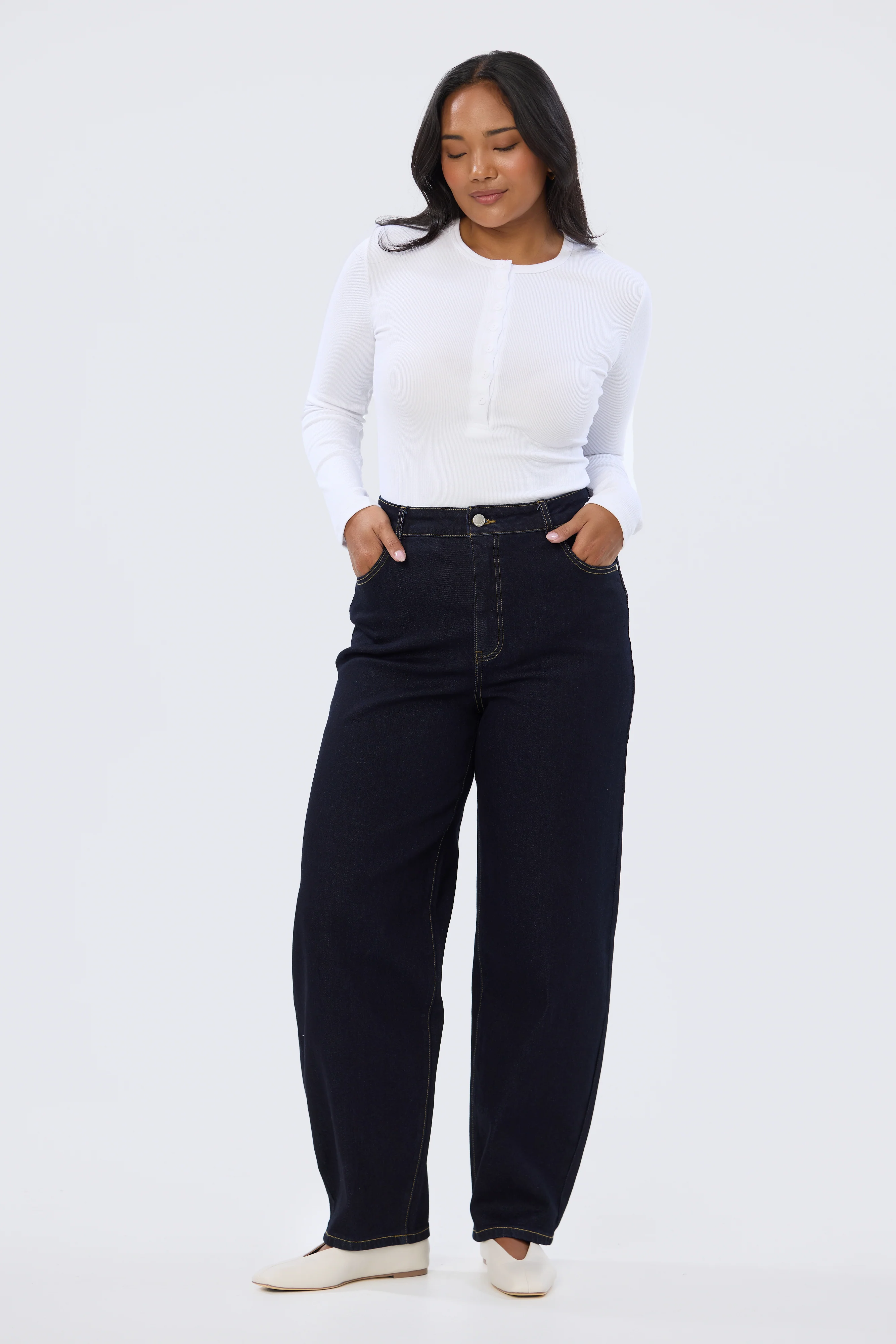 Signature Barrel Leg Jeans - Indigo - Image 11