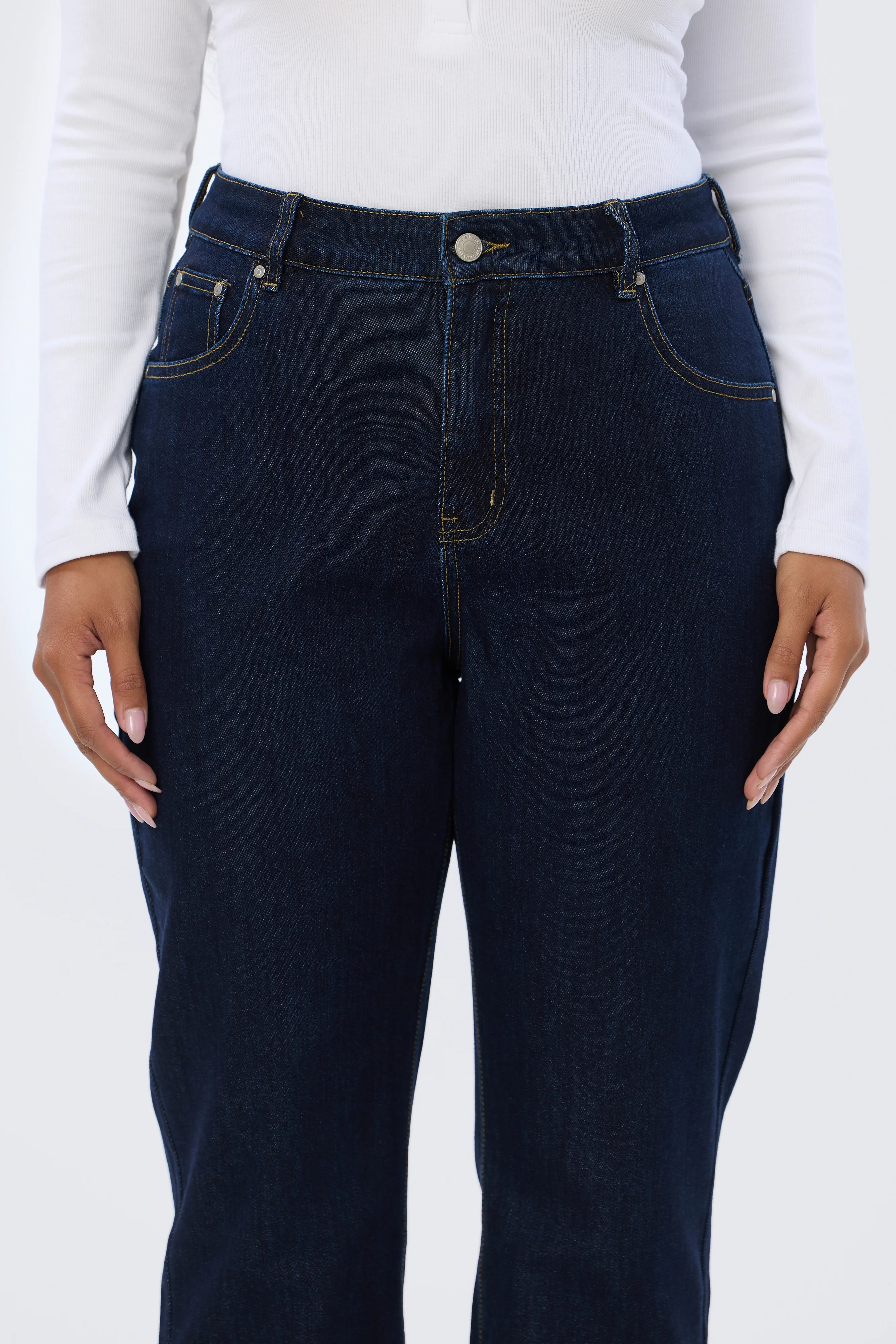 Signature Slim Leg Jeans - Indigo - Image 3