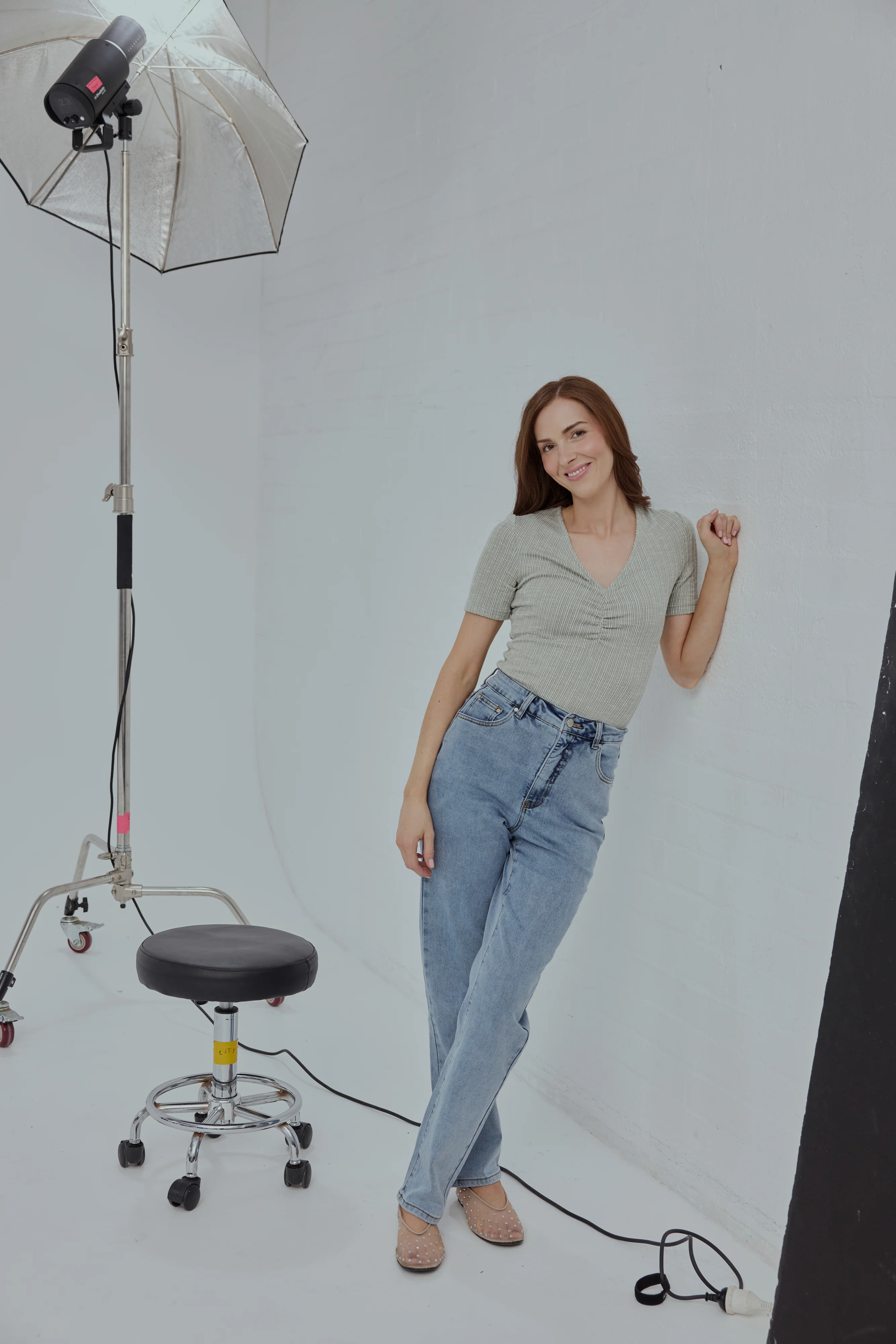 Signature Slim Leg Jeans - Mid Blue Wash - Image 14
