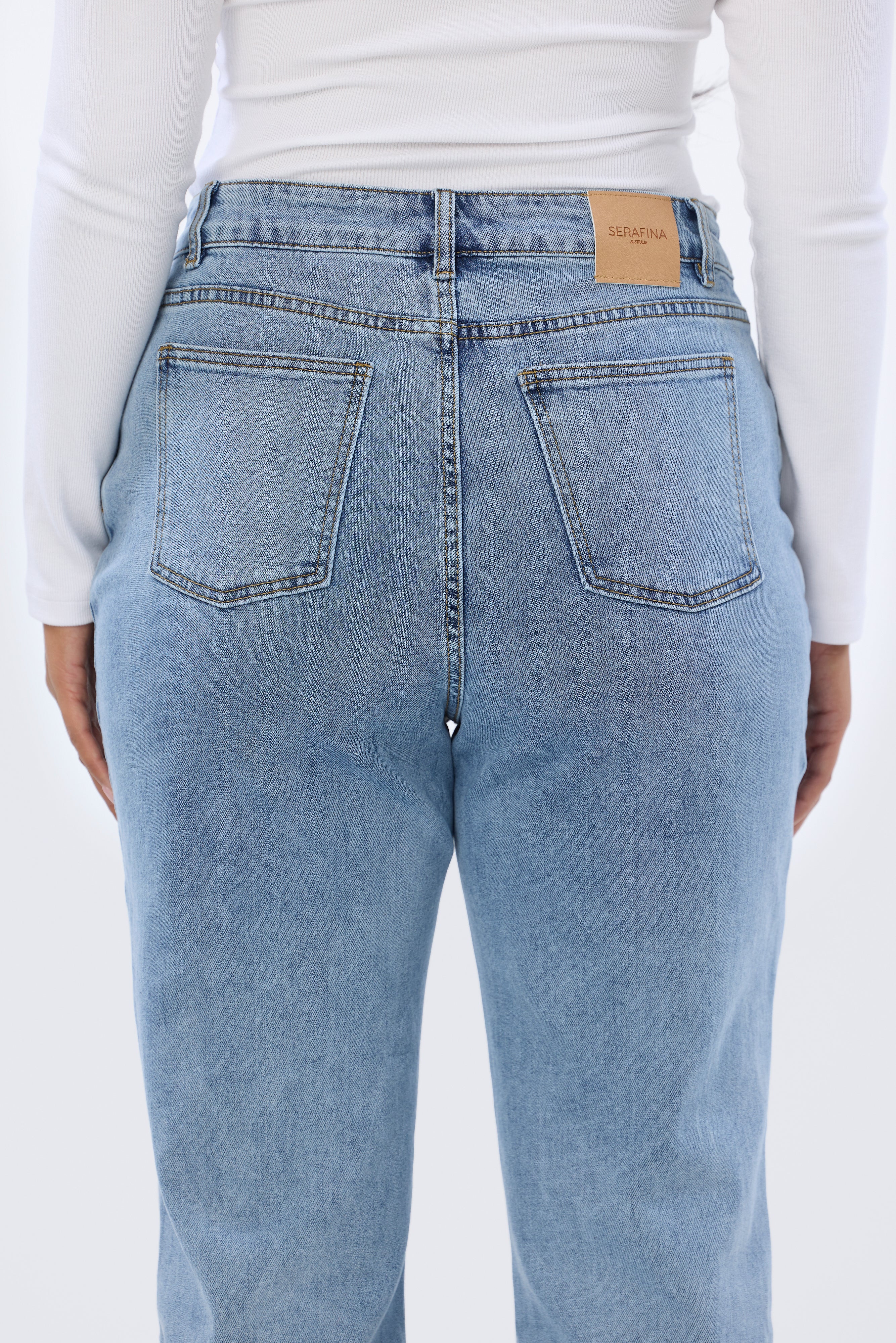 Signature Slim Leg Jeans - Mid Blue Wash - Image 4