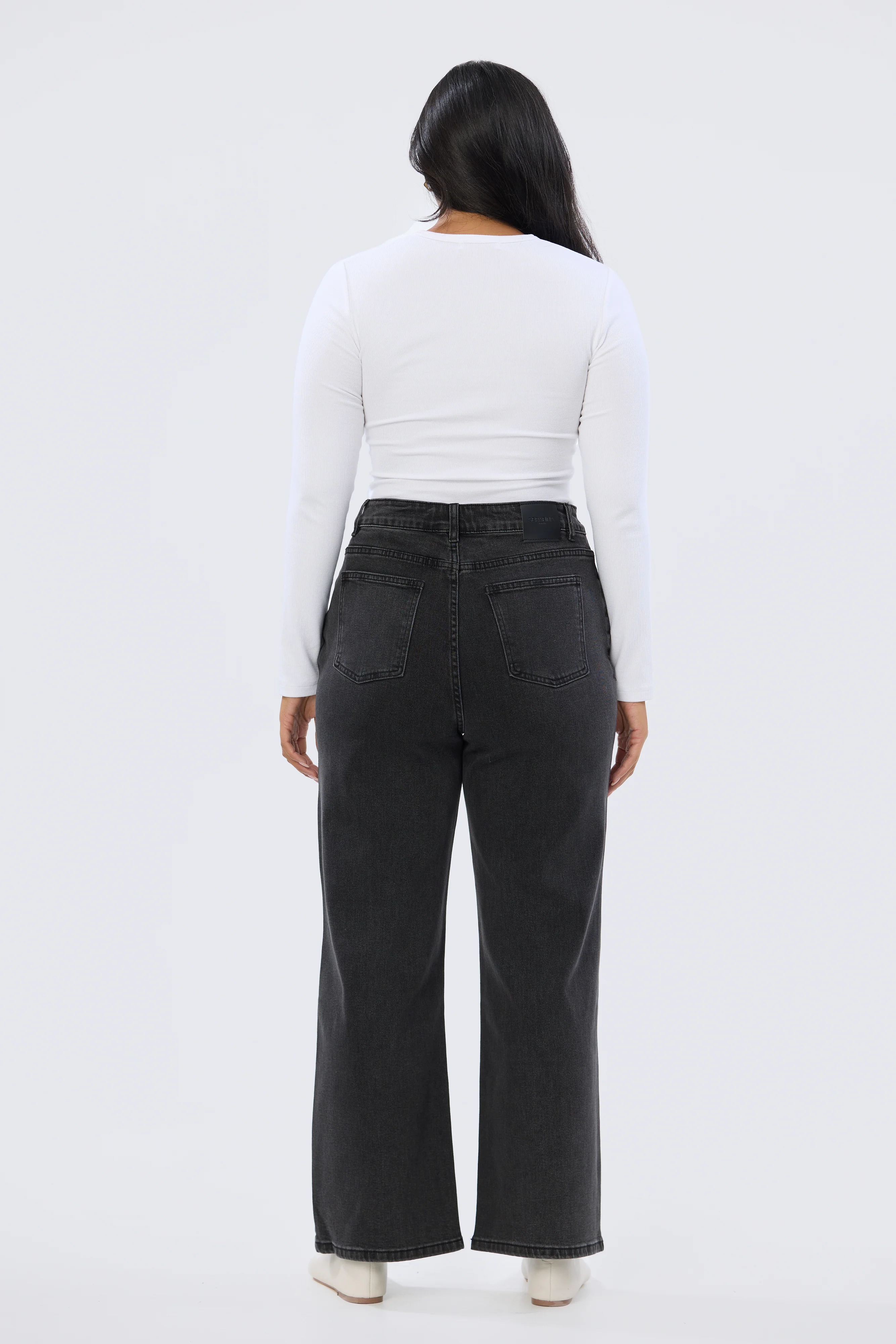 Signature Straight Leg Jeans - Black Wash - Image 7