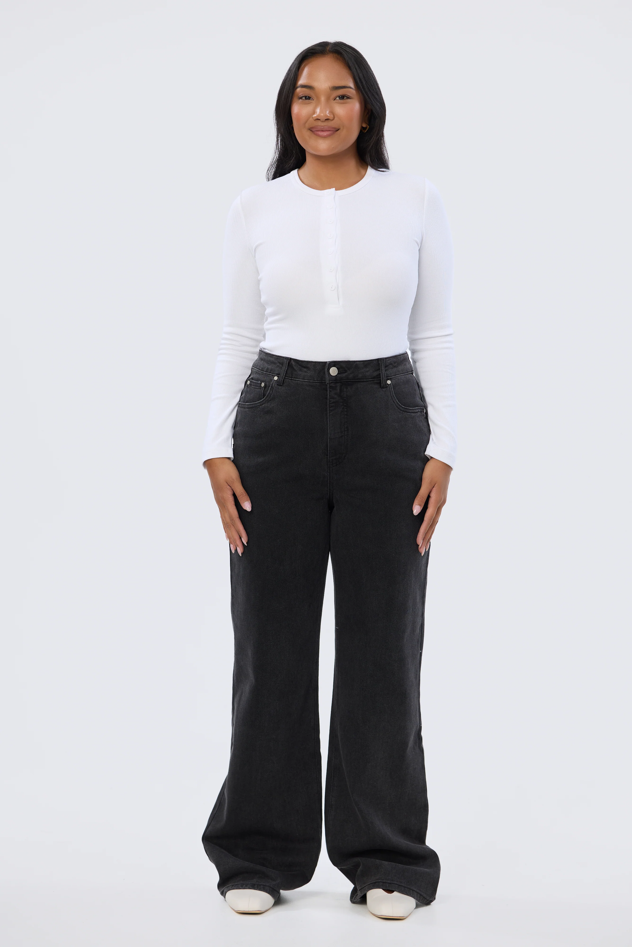 Signature Straight Leg Jeans - Black Wash - Image 9