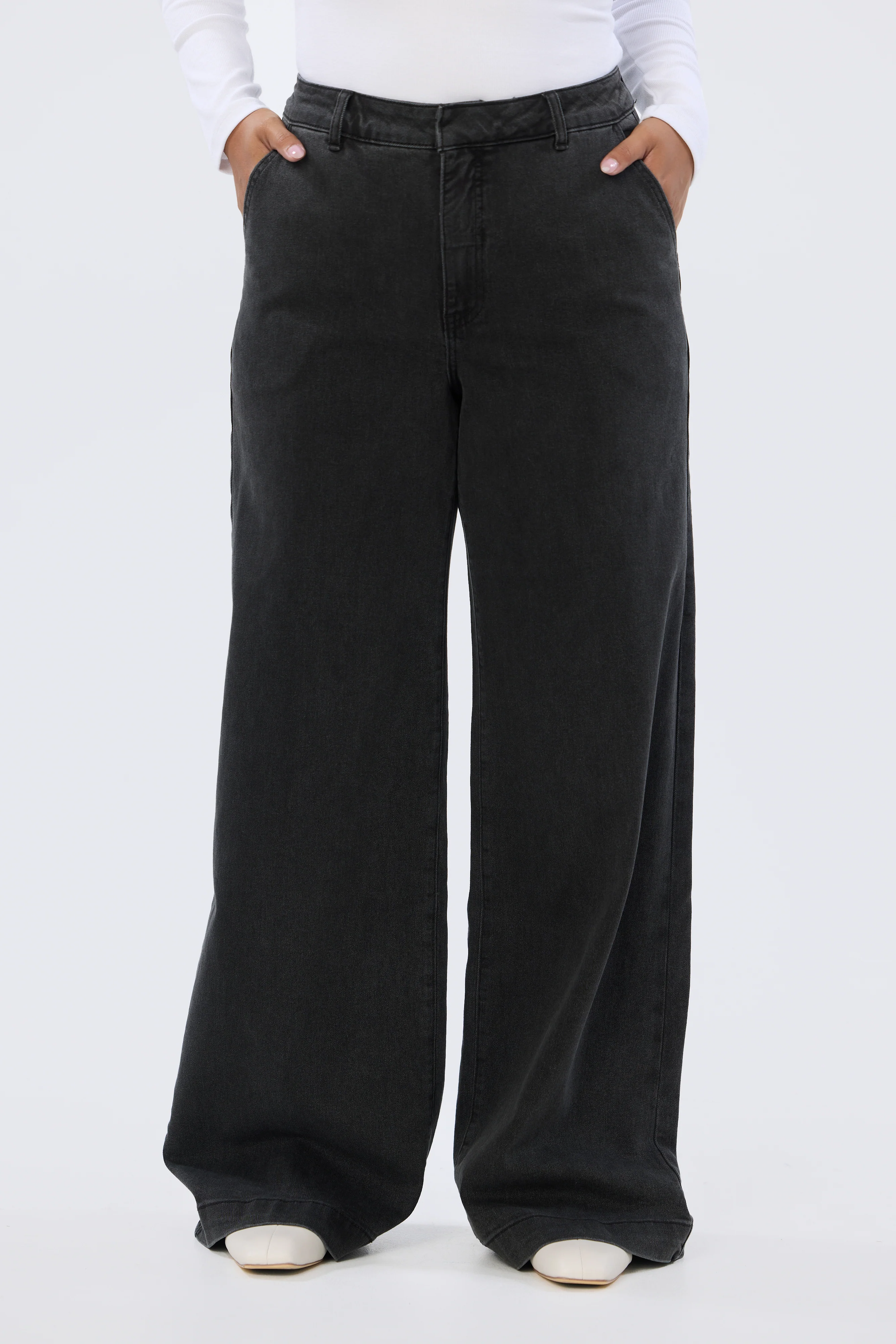 Signature Wide Leg Jeans - Black Wash - Image 10