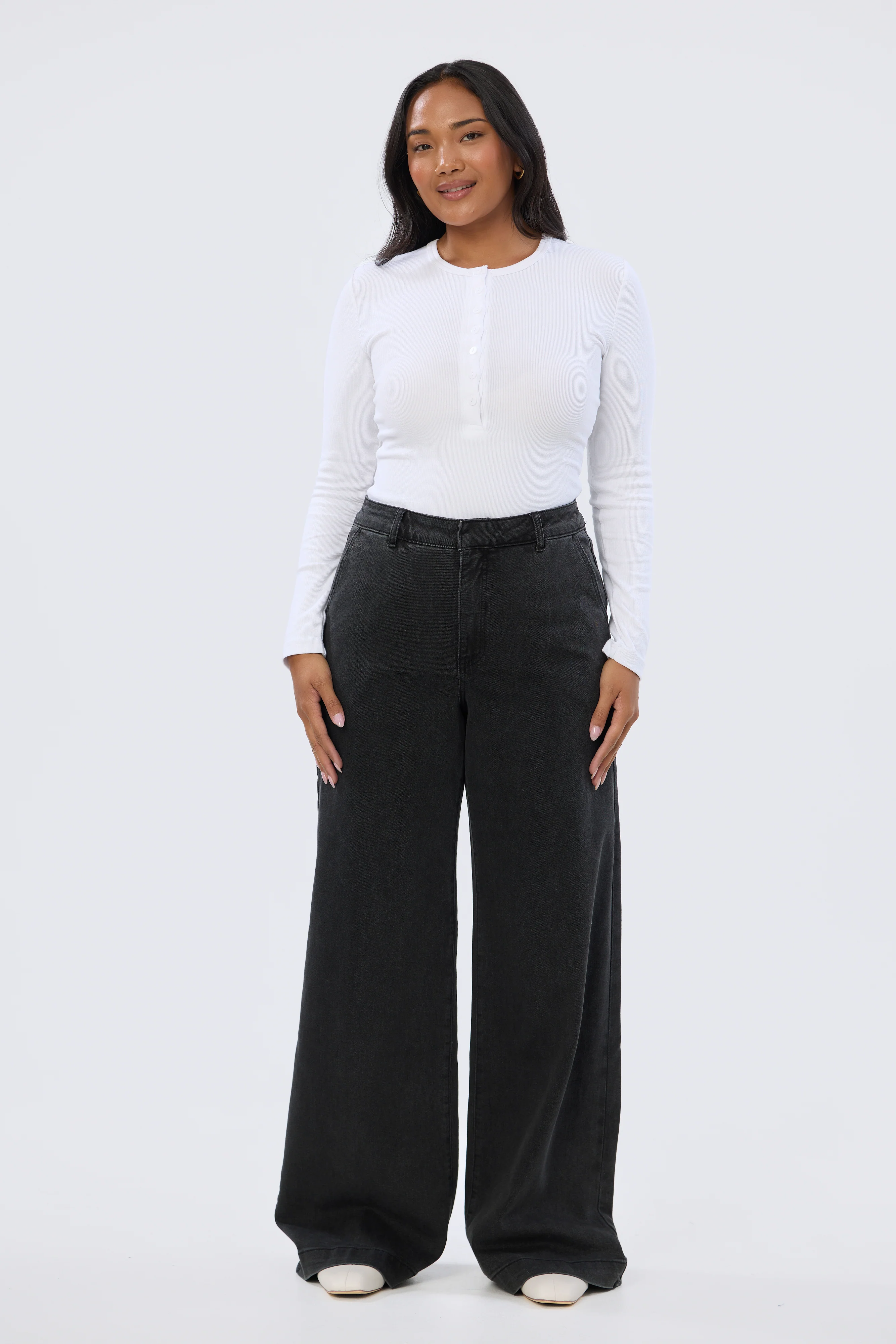 Signature Wide Leg Jeans - Black Wash - Image 11