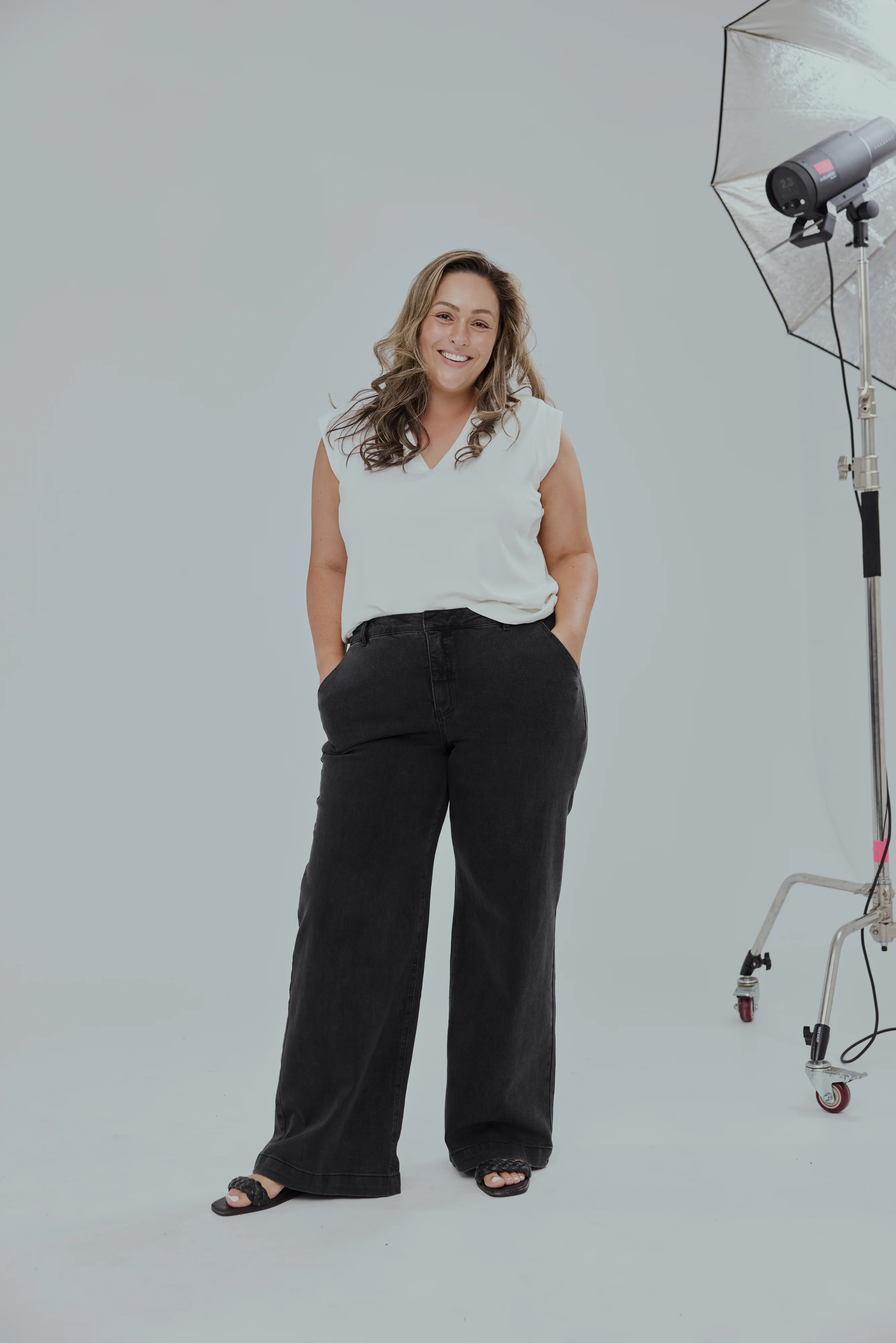 Signature Wide Leg Jeans - Black Wash - Image 14