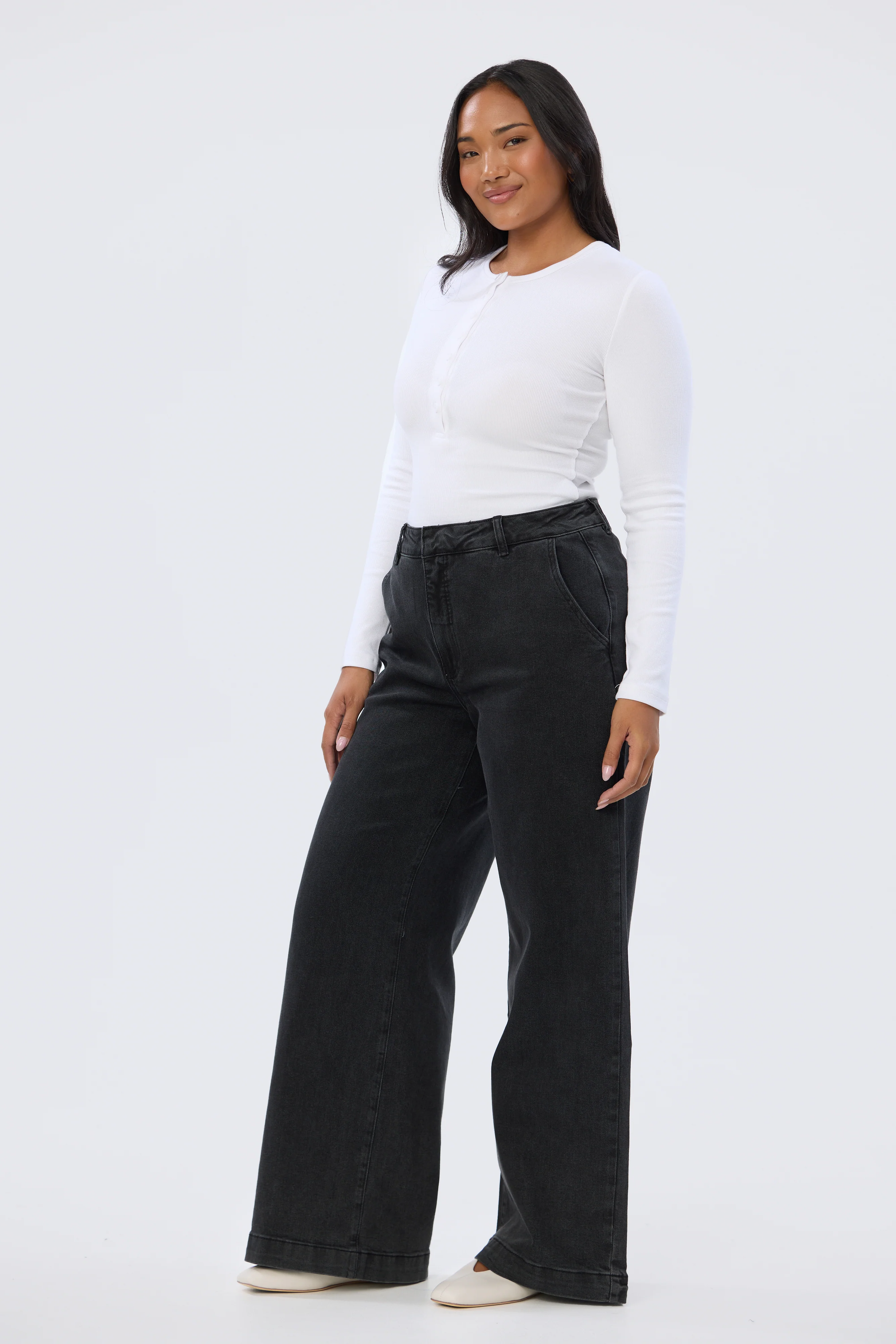 Signature Wide Leg Jeans - Black Wash - Image 3
