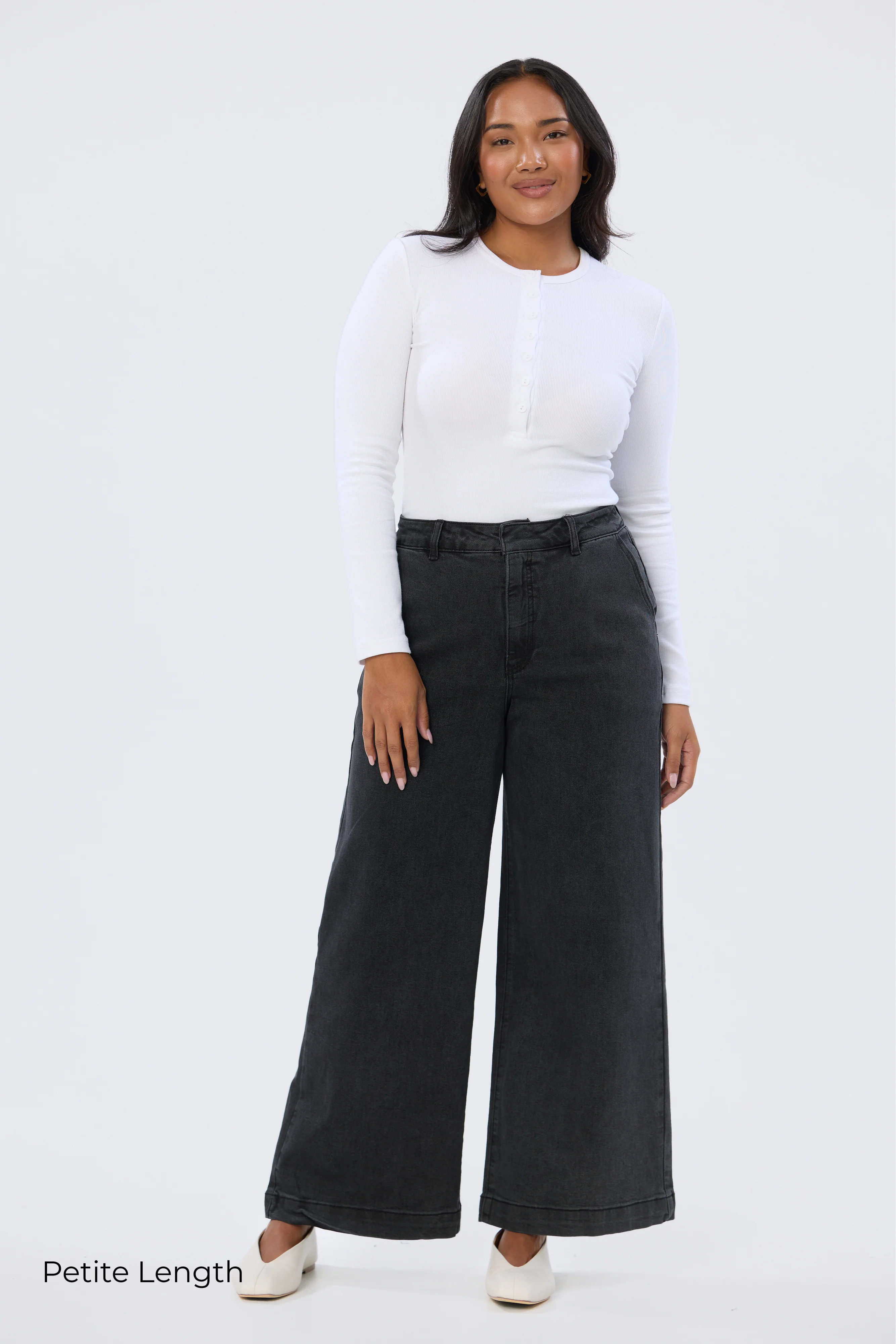 Signature Wide Leg Jeans - Black Wash - Image 5