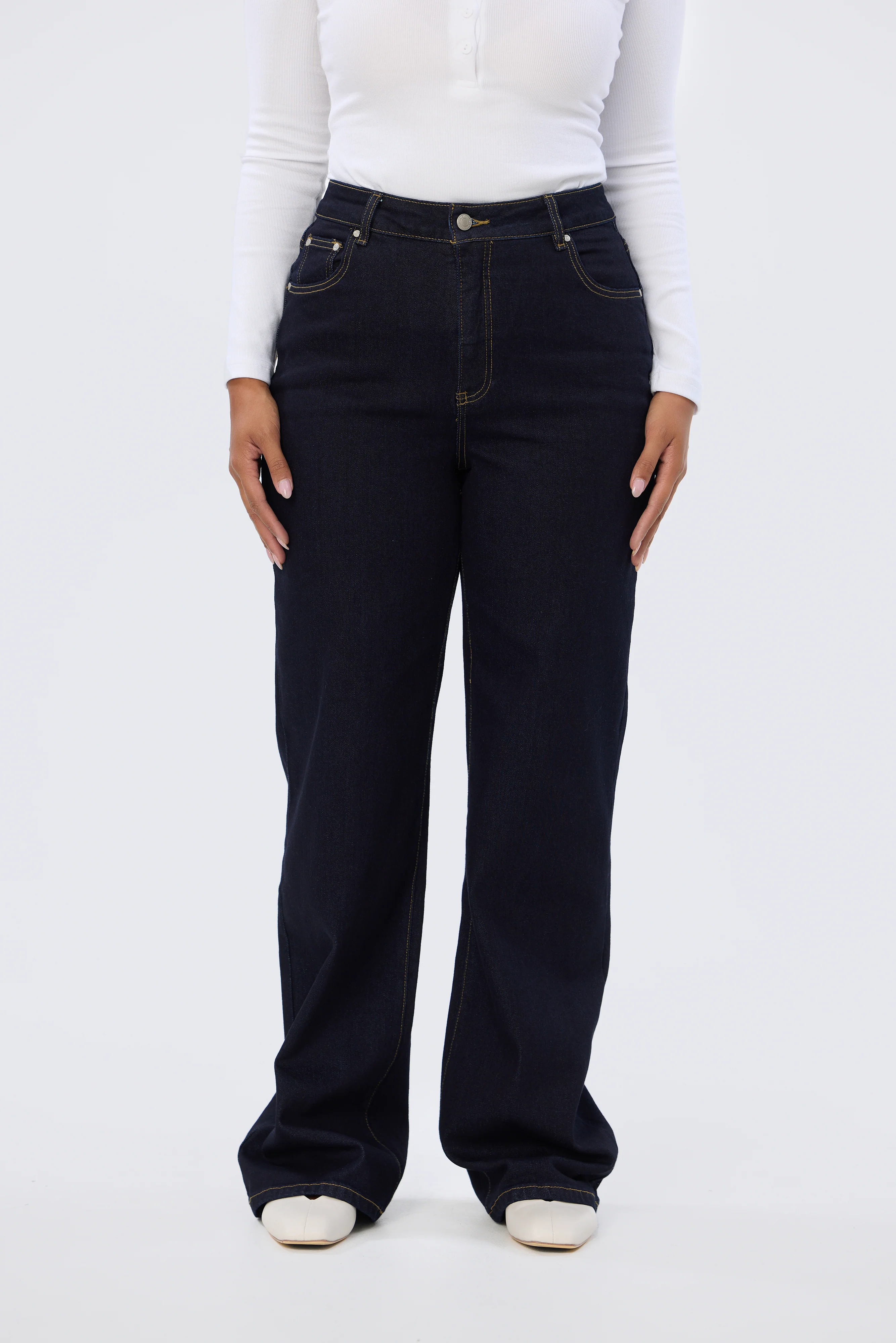 Signature Straight Leg Jeans - Indigo - Image 10