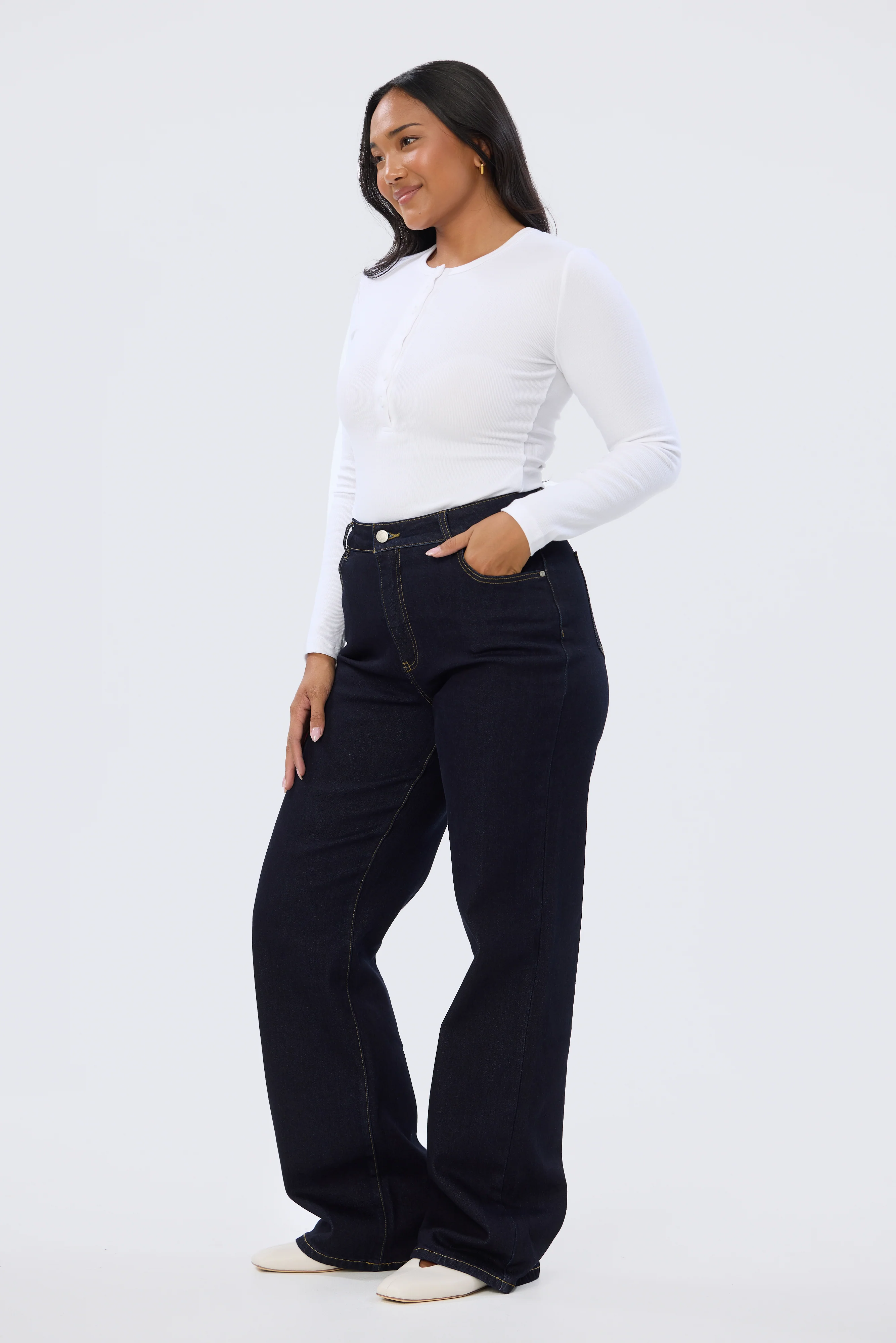 Signature Straight Leg Jeans - Indigo - Image 11