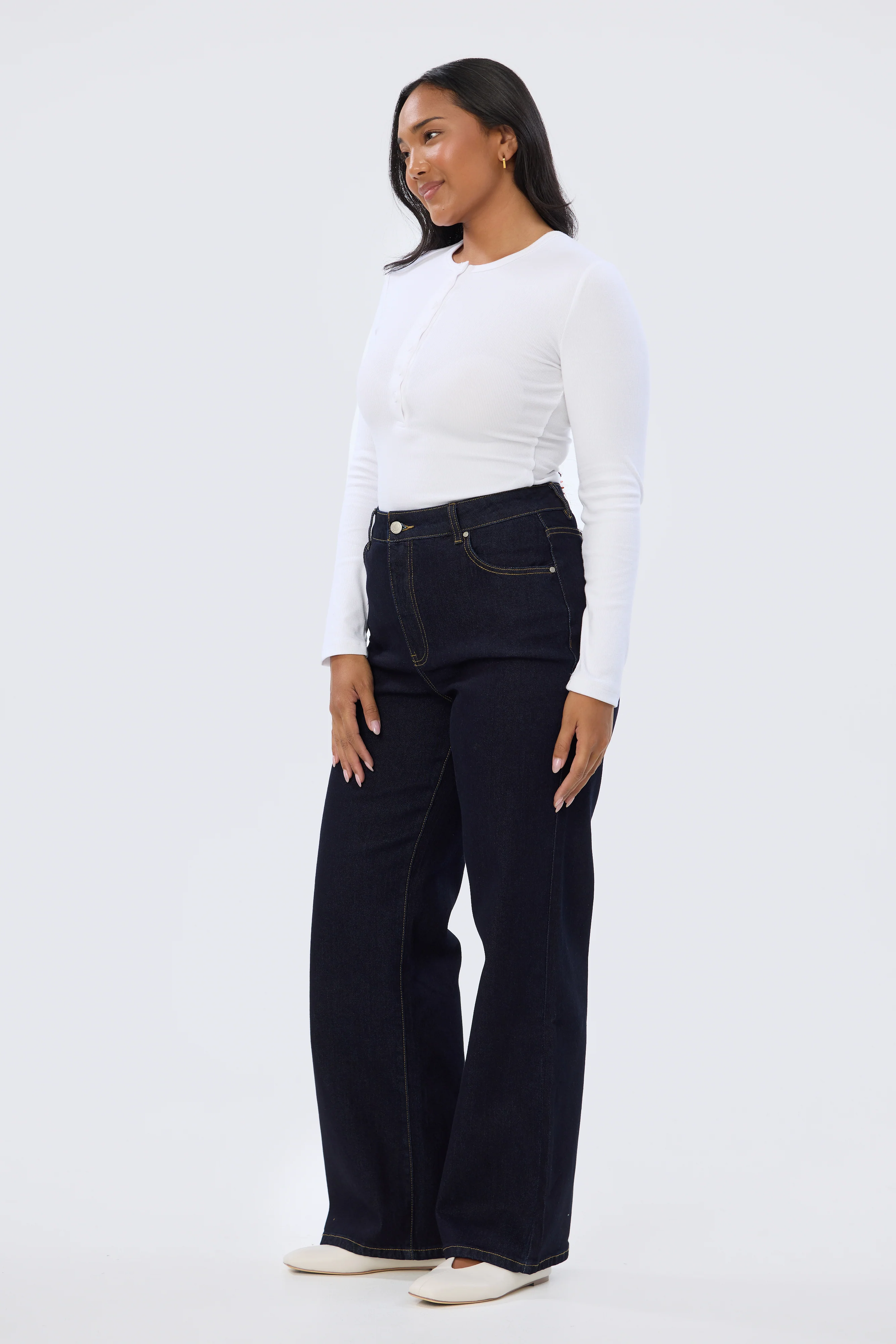 Signature Straight Leg Jeans - Indigo - Image 3