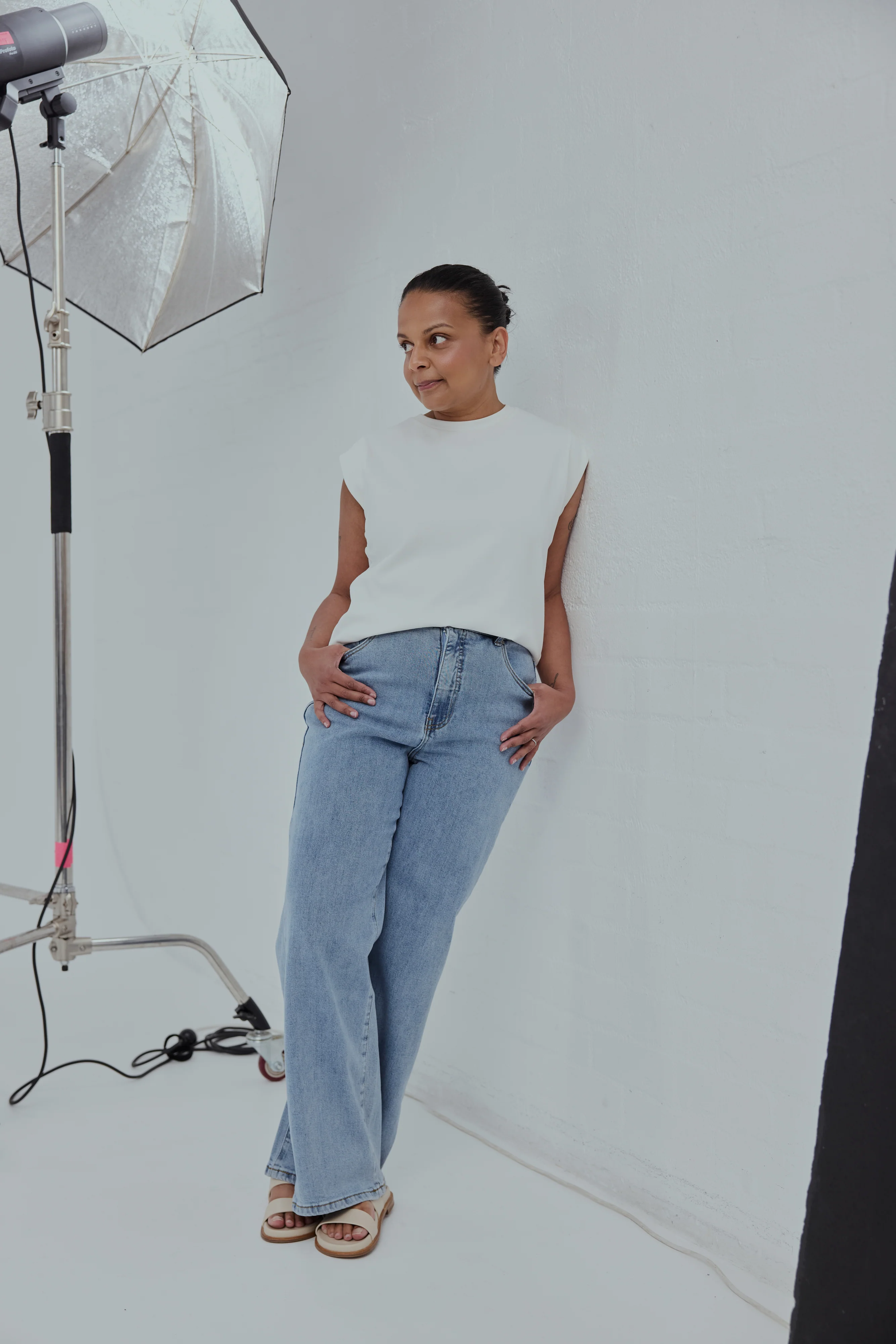 Signature Straight Leg Jeans - Mid Blue Wash - Image 13