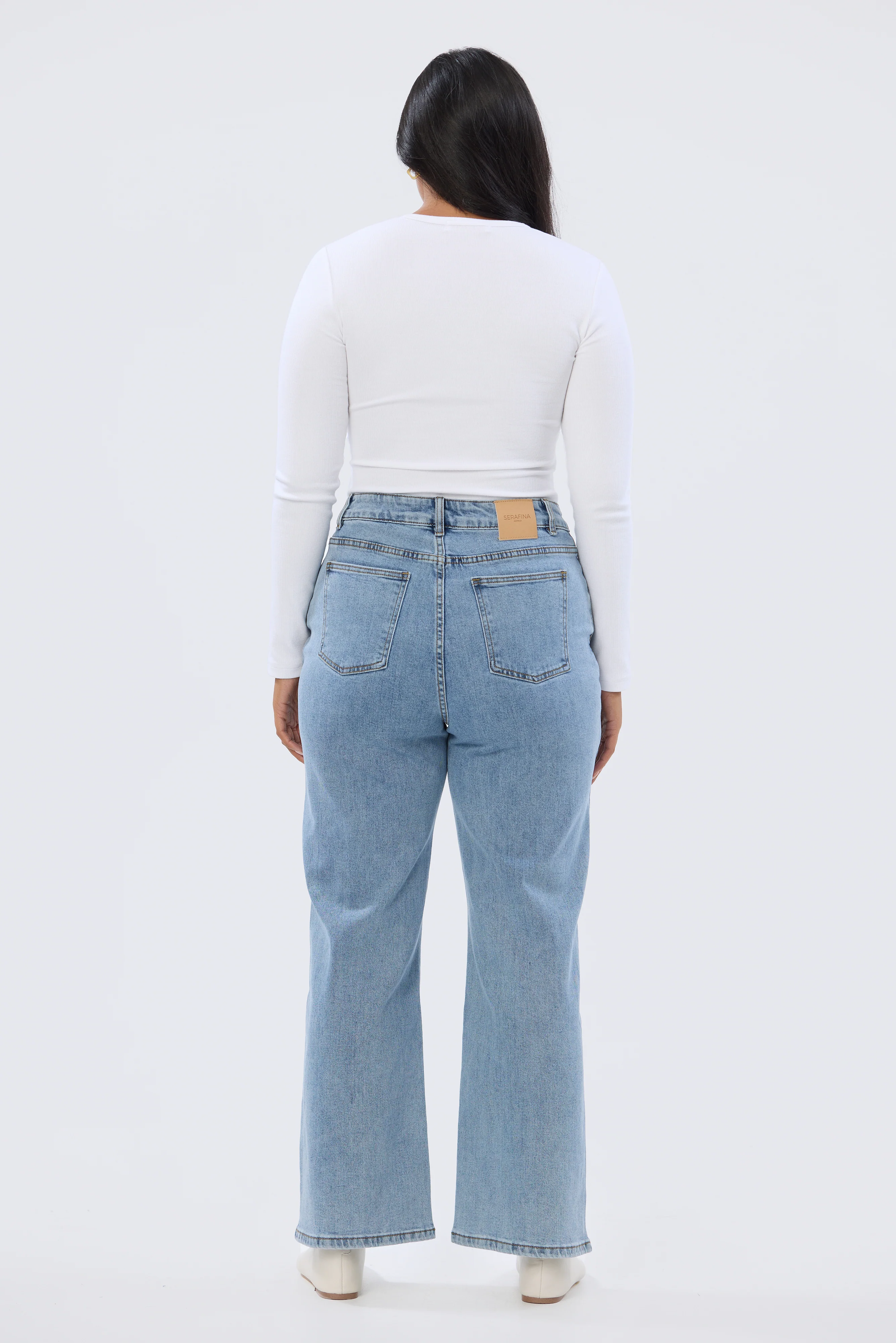 Signature Straight Leg Jeans - Mid Blue Wash - Image 8