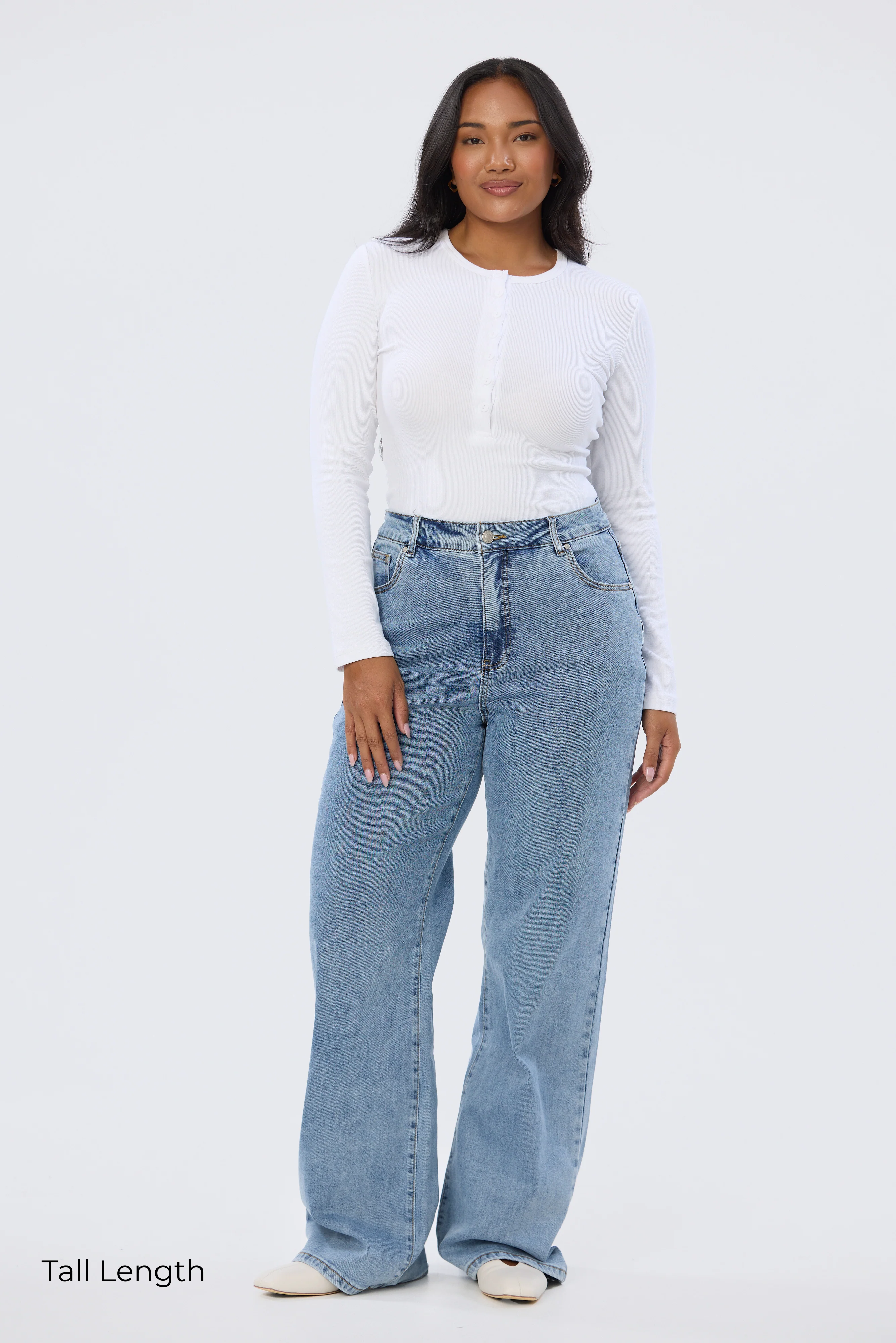 Signature Straight Leg Jeans - Mid Blue Wash - Image 9