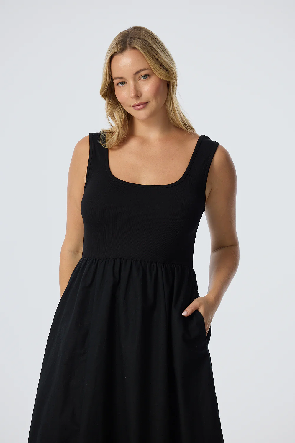 Square Neck Gathered Dress - Black - Image 3