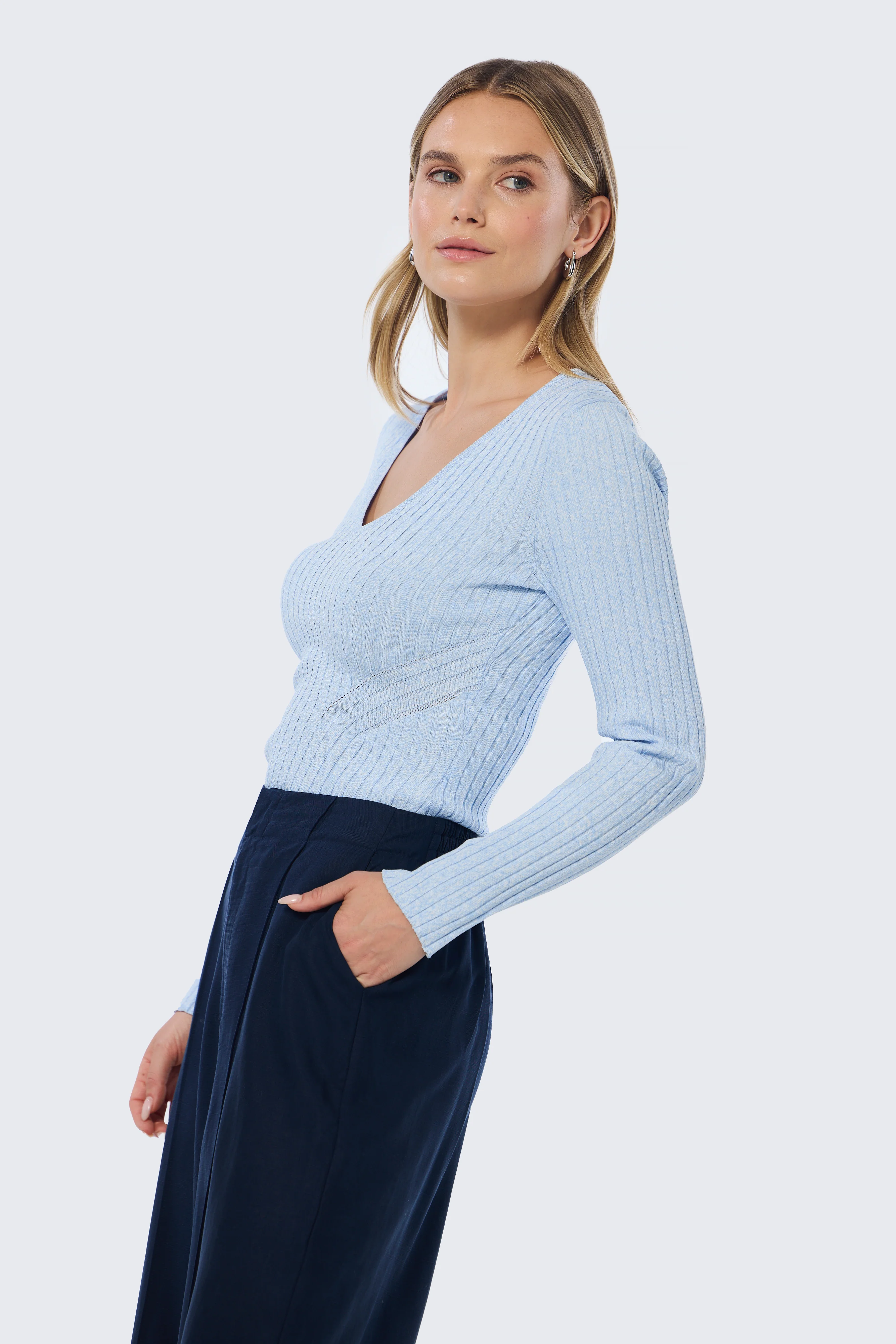 Tailored Pintuck Pants - Navy - Image 4